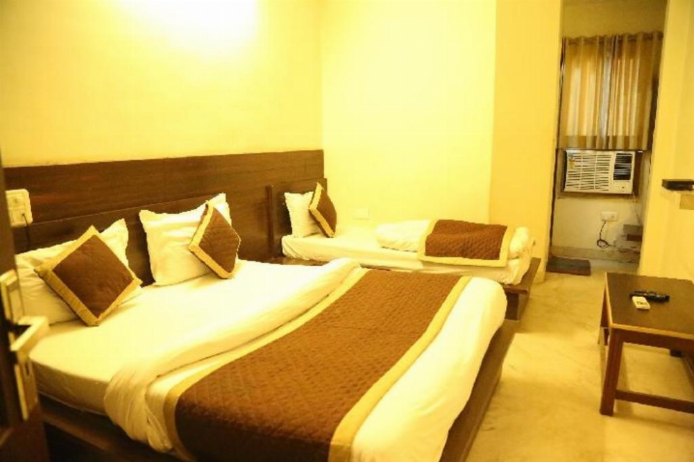 Room image 3