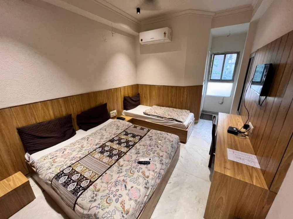 Deluxe Four Bed AC Room