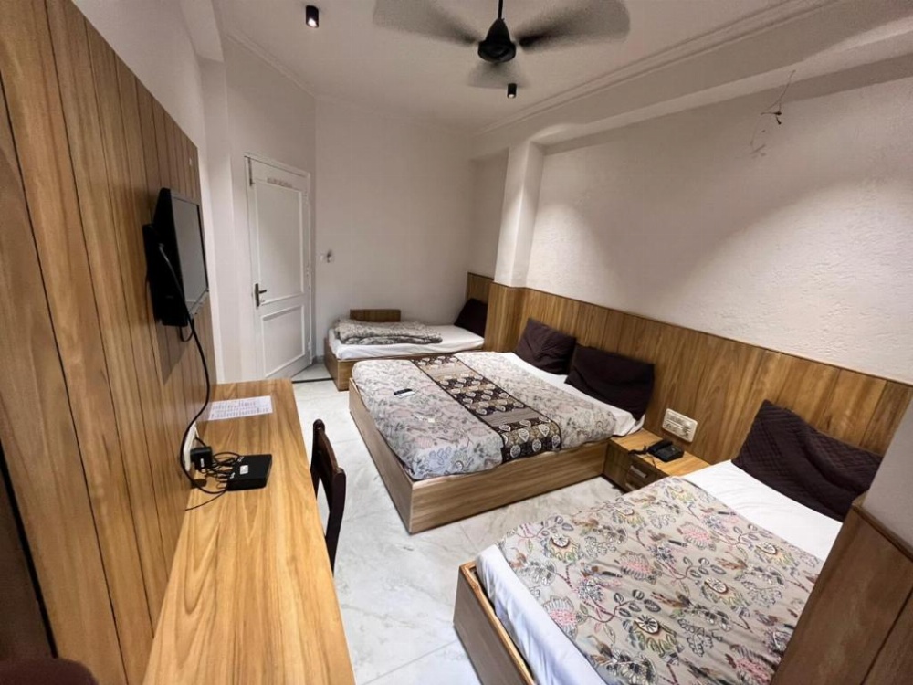 Room image 2